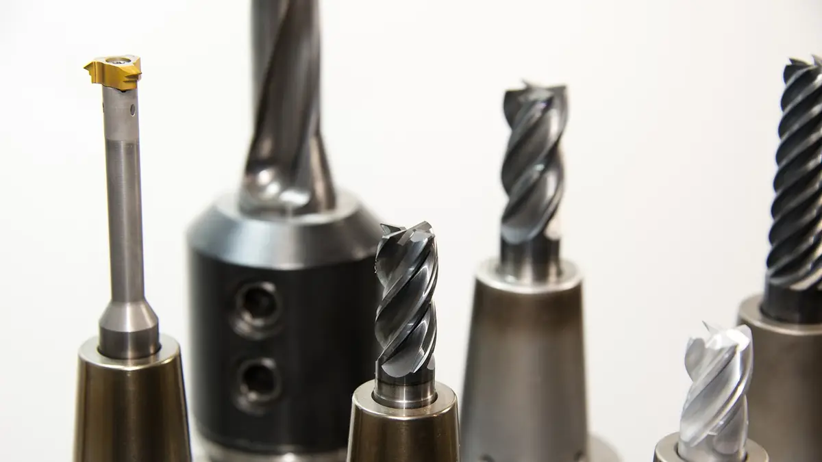 CNC operatörü ve uzmanı
